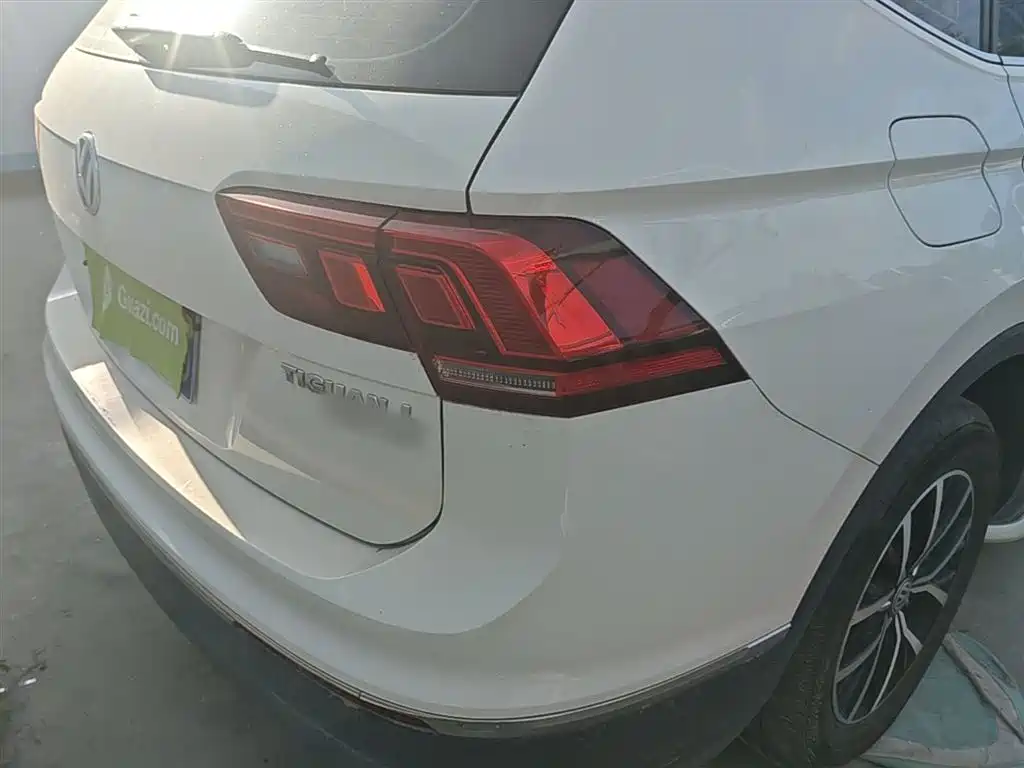 Volkswagen Tiguan L 2018 Facelift 330TSI Automatic 2WD Luxury Edition фото 8