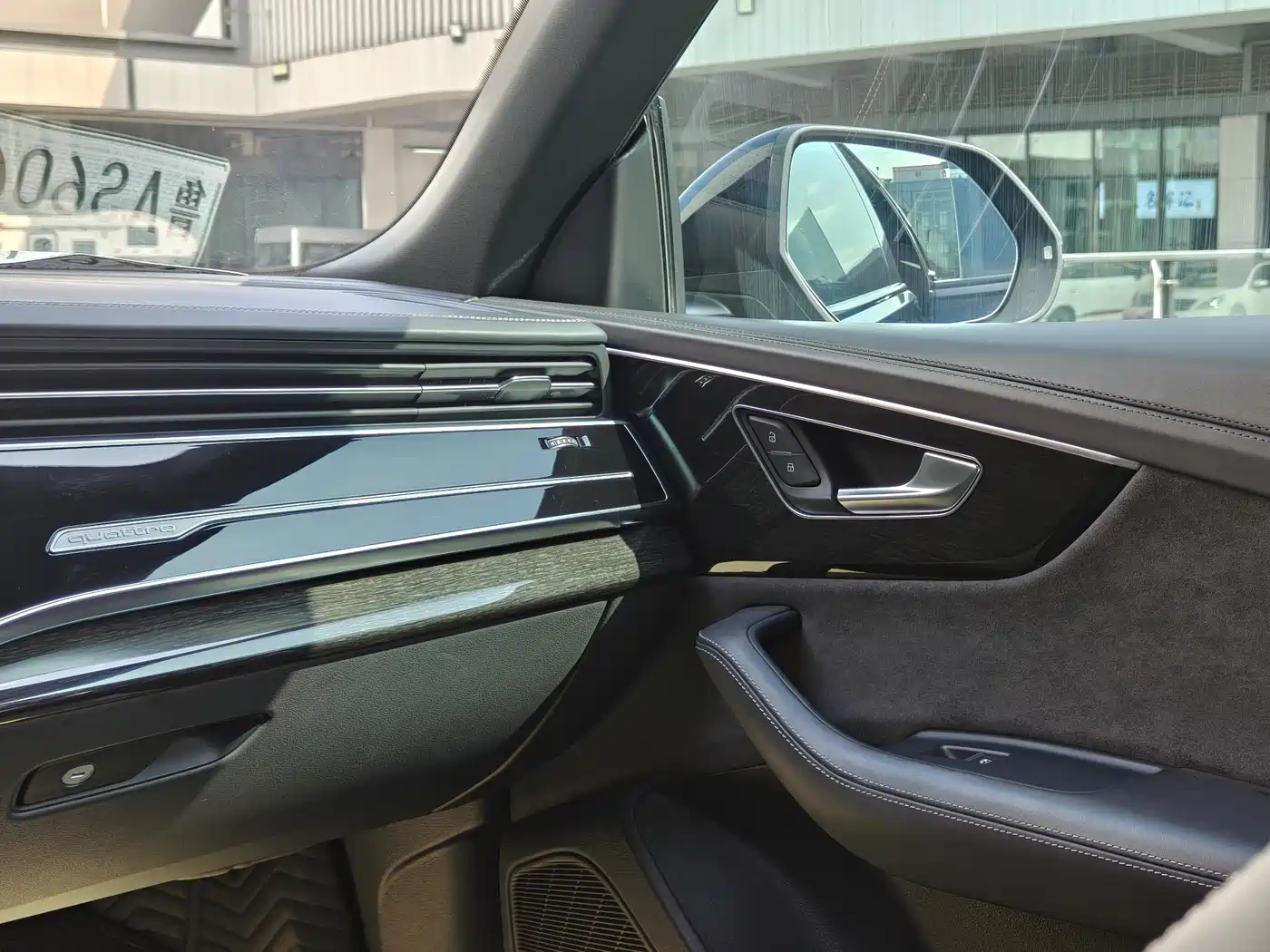 Audi Q8 2021 Model 55 TFSI Exclusive Dynamic фото 9