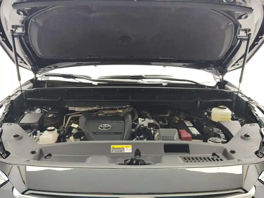 TOYOTA HIGHLANDER