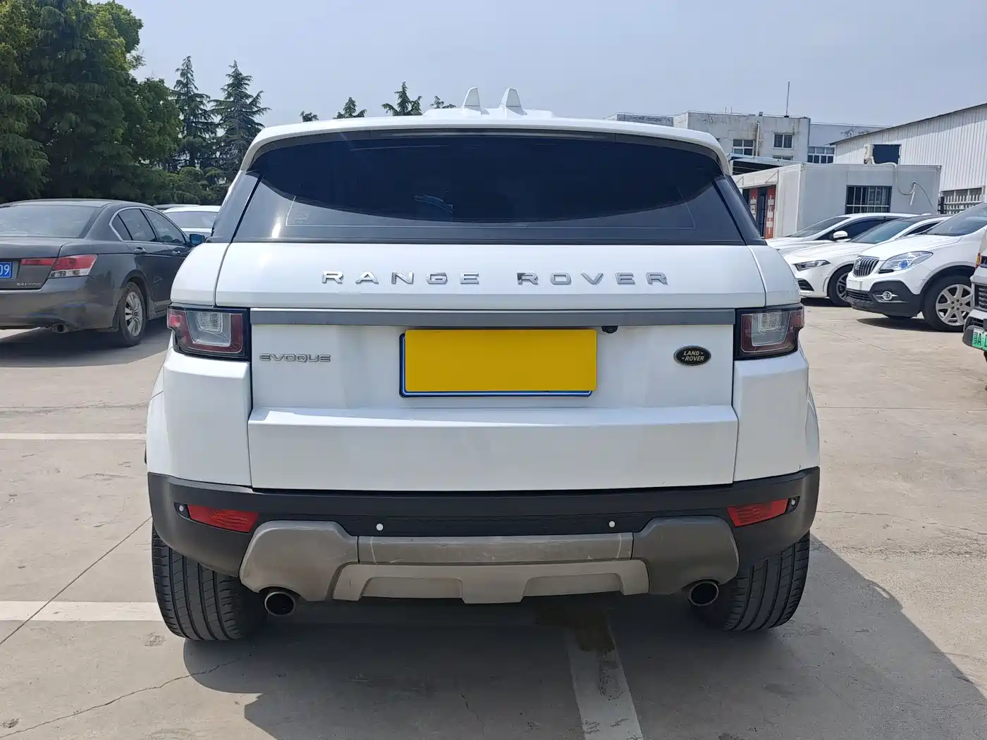 Land Rover Range Rover Evoque 2017 2.0T SE Smart Shine Edition фото 14