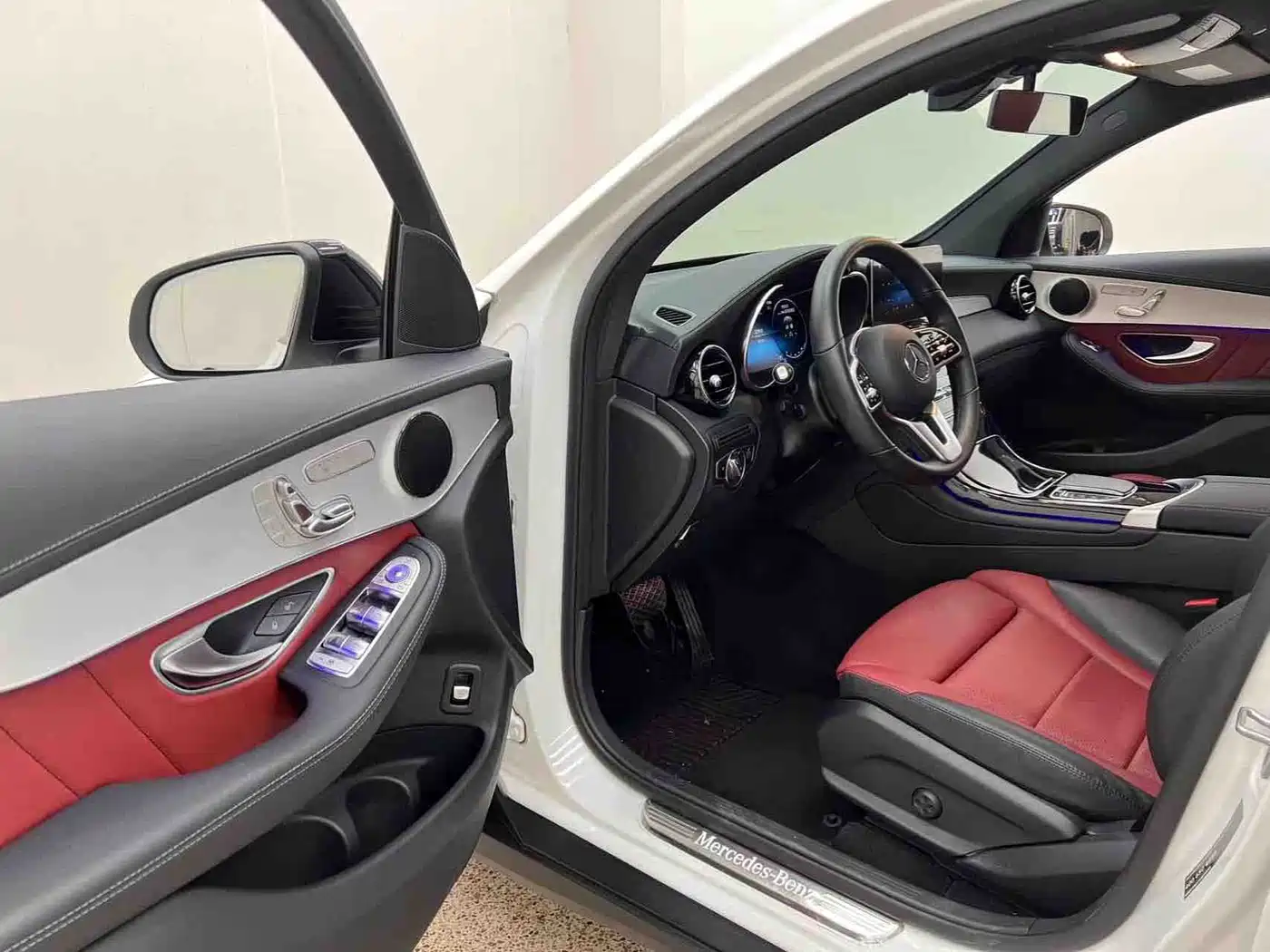 Mercedes-Benz GLC Coupe 2022 Facelift GLC 260 4MATIC Coupe SUV фото 7