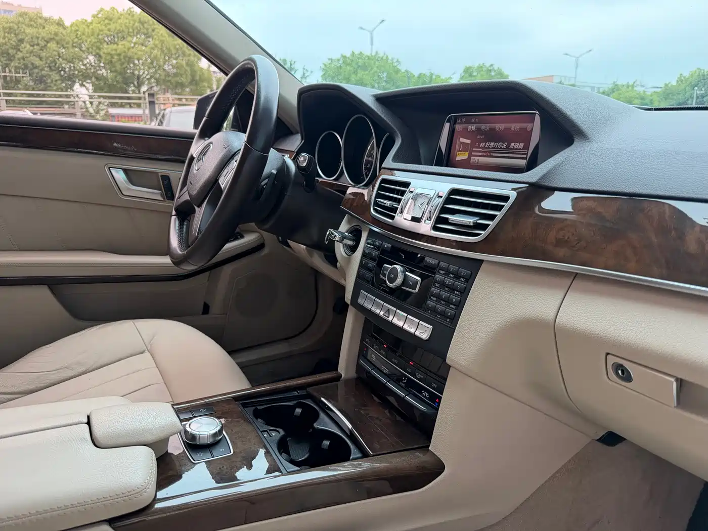 Mercedes-Benz E-Class 2014 Facelift E 260 L Luxury фото 17