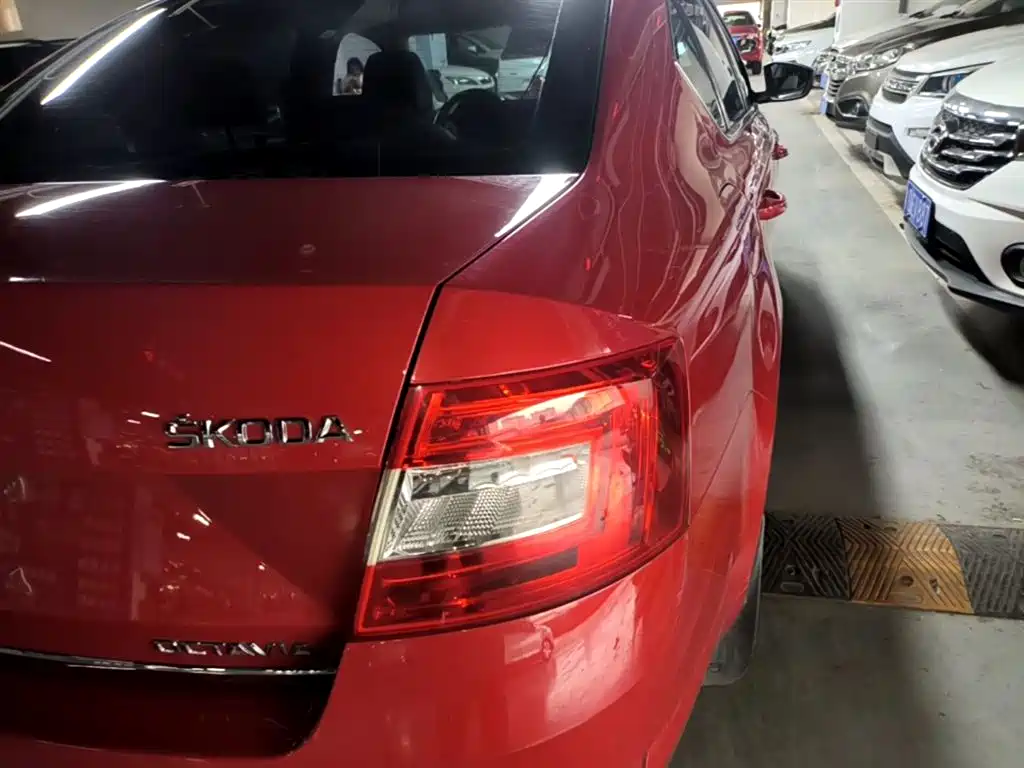 Škoda Octavia 2016 TSI280 DSG Smart Edition фото 7
