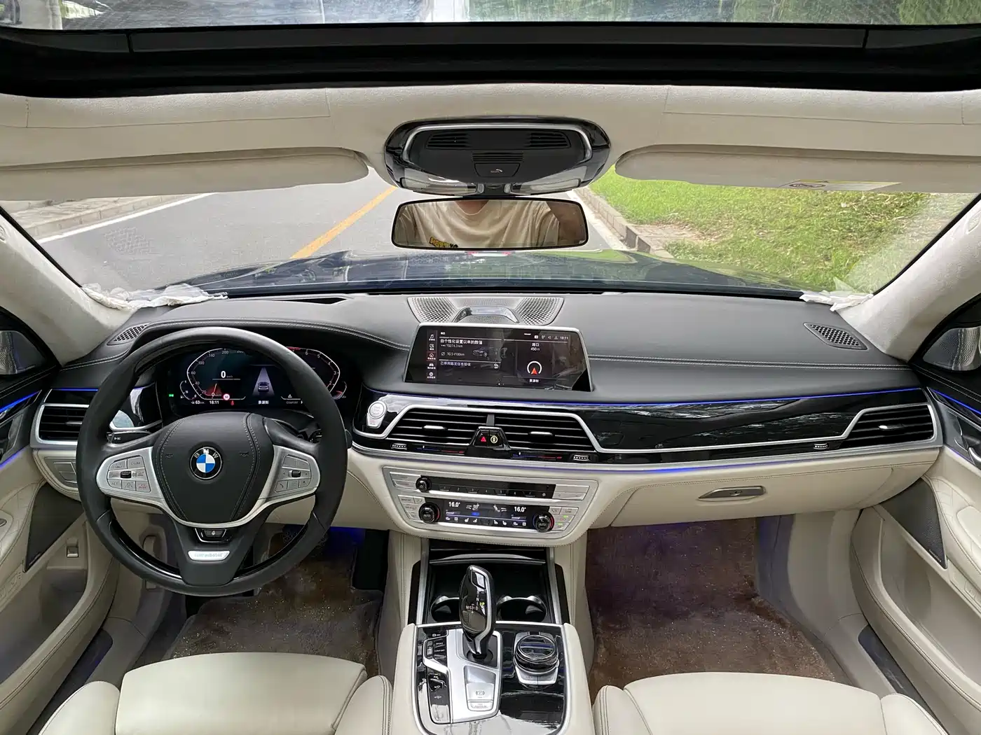 BMW 7 Series 2022 740Li xDrive Executive Luxury Package фото 6