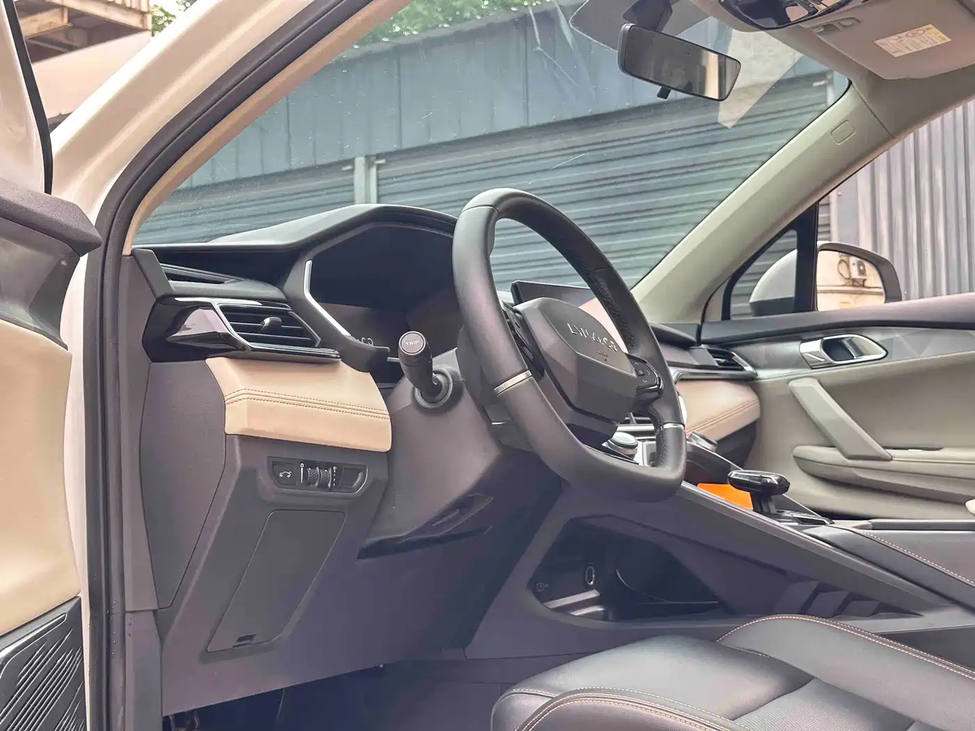 Lynk & Co 06 EM-P 2022 PHEV 84KM Range Pro фото 5