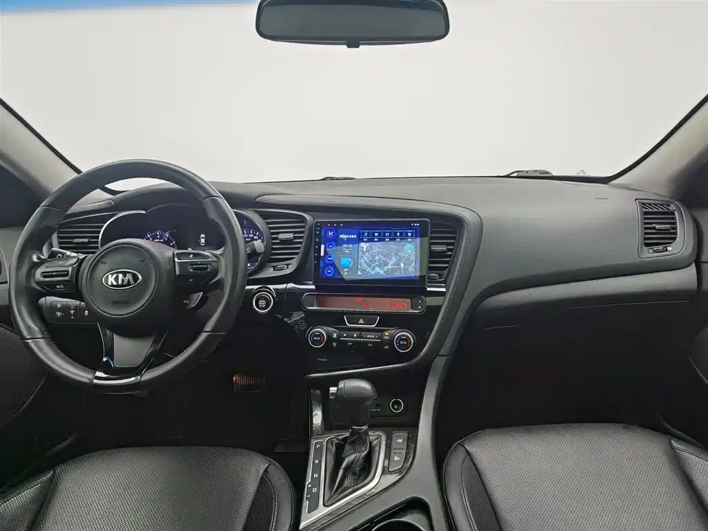 Kia K5 2015 2.0L Automatic LUX фото 5
