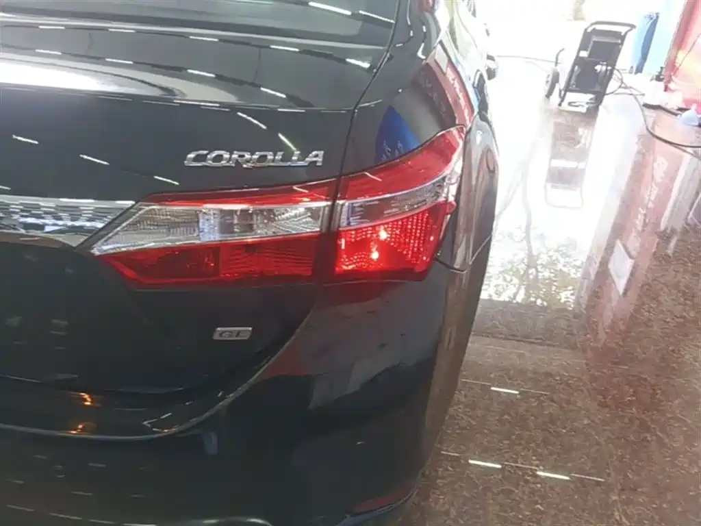 Toyota Corolla 2014 1.6L CVT GL фото 8