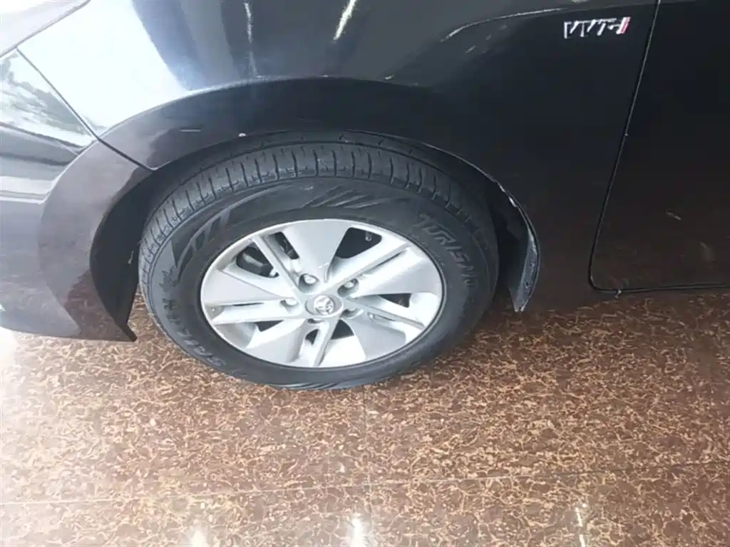 Toyota Corolla 2014 1.6L CVT GL фото 23