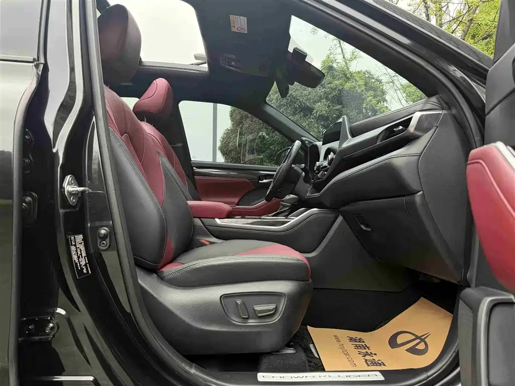 Toyota Crown Kluger 2021 2.5L HEV AWD Flagship Edition фото 8