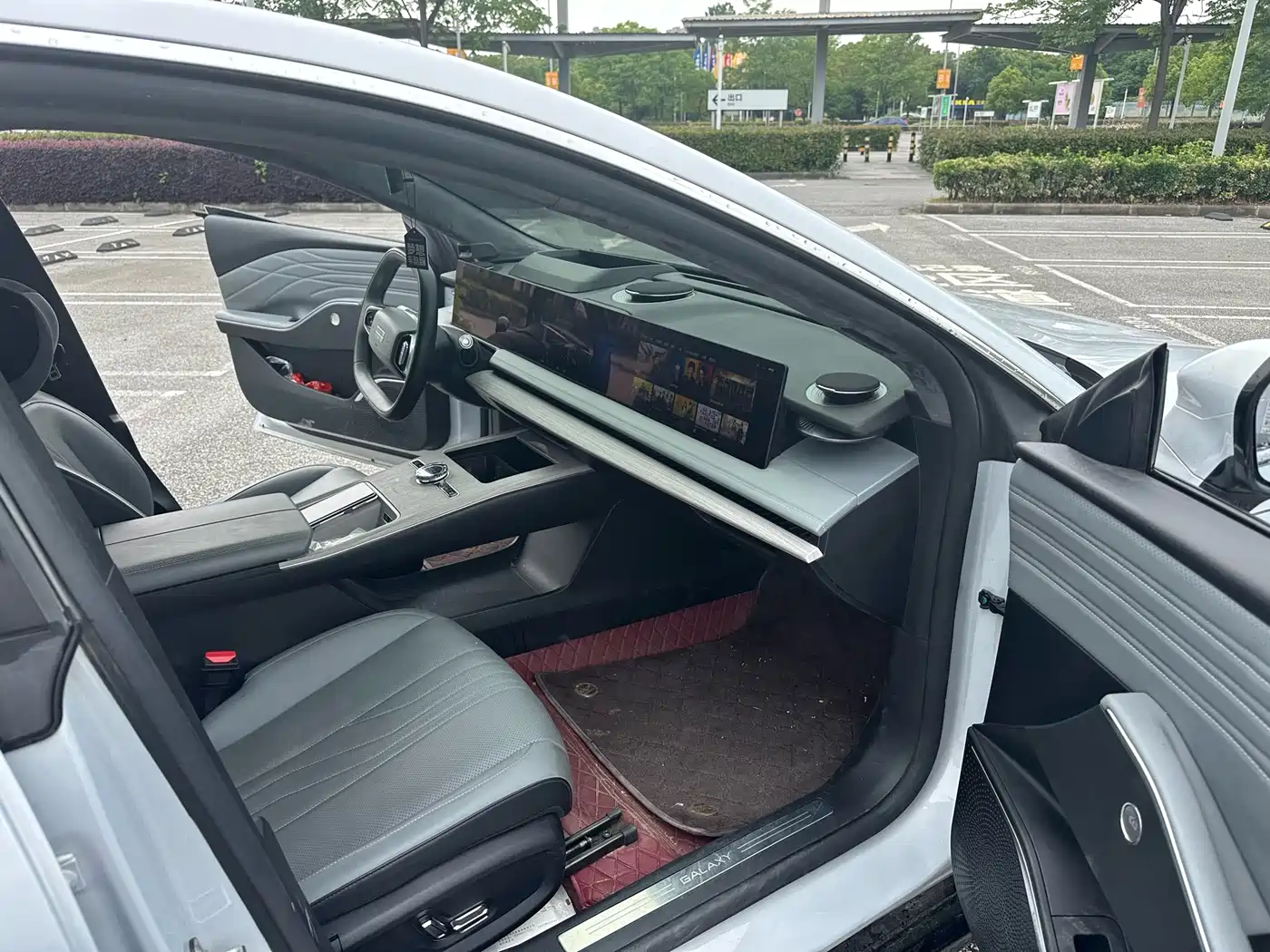 Geely Galaxy Galaxy E8 2024 665km RWD Starship Voyager Edition фото 13