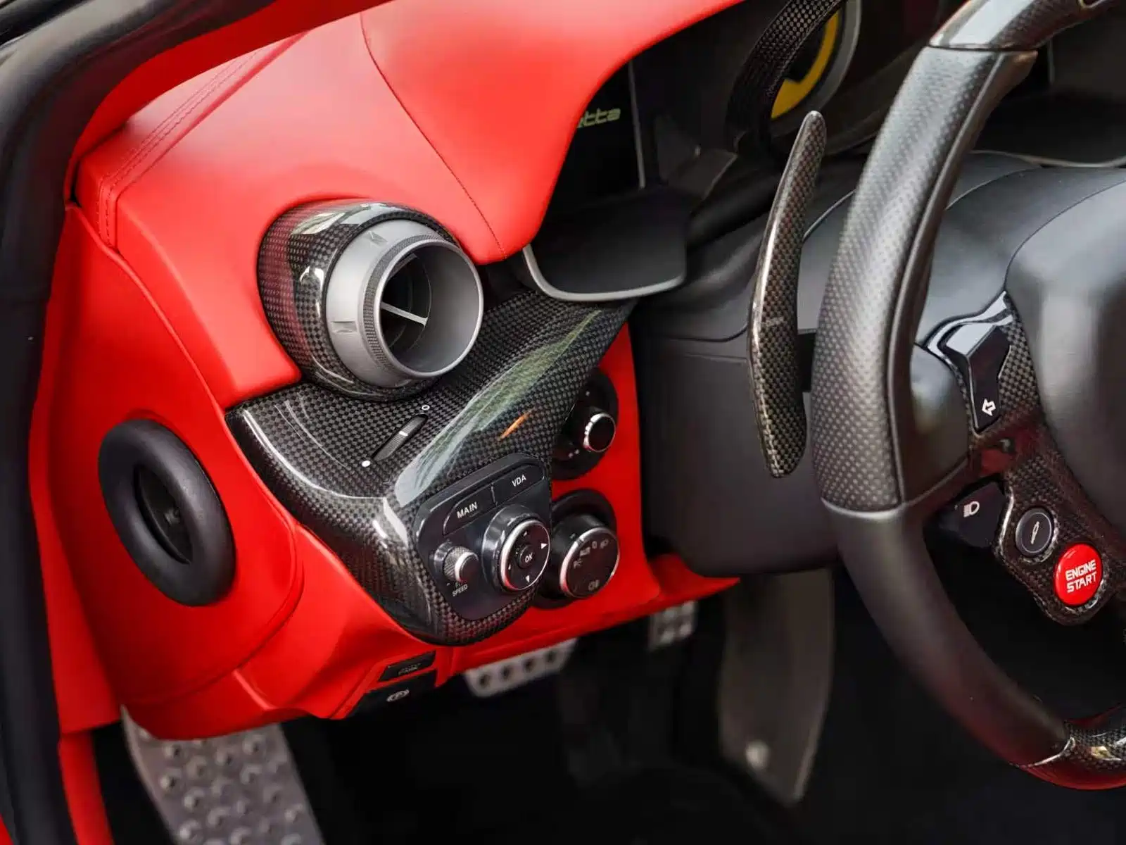 Фото 46 - Ferrari F12berlinetta