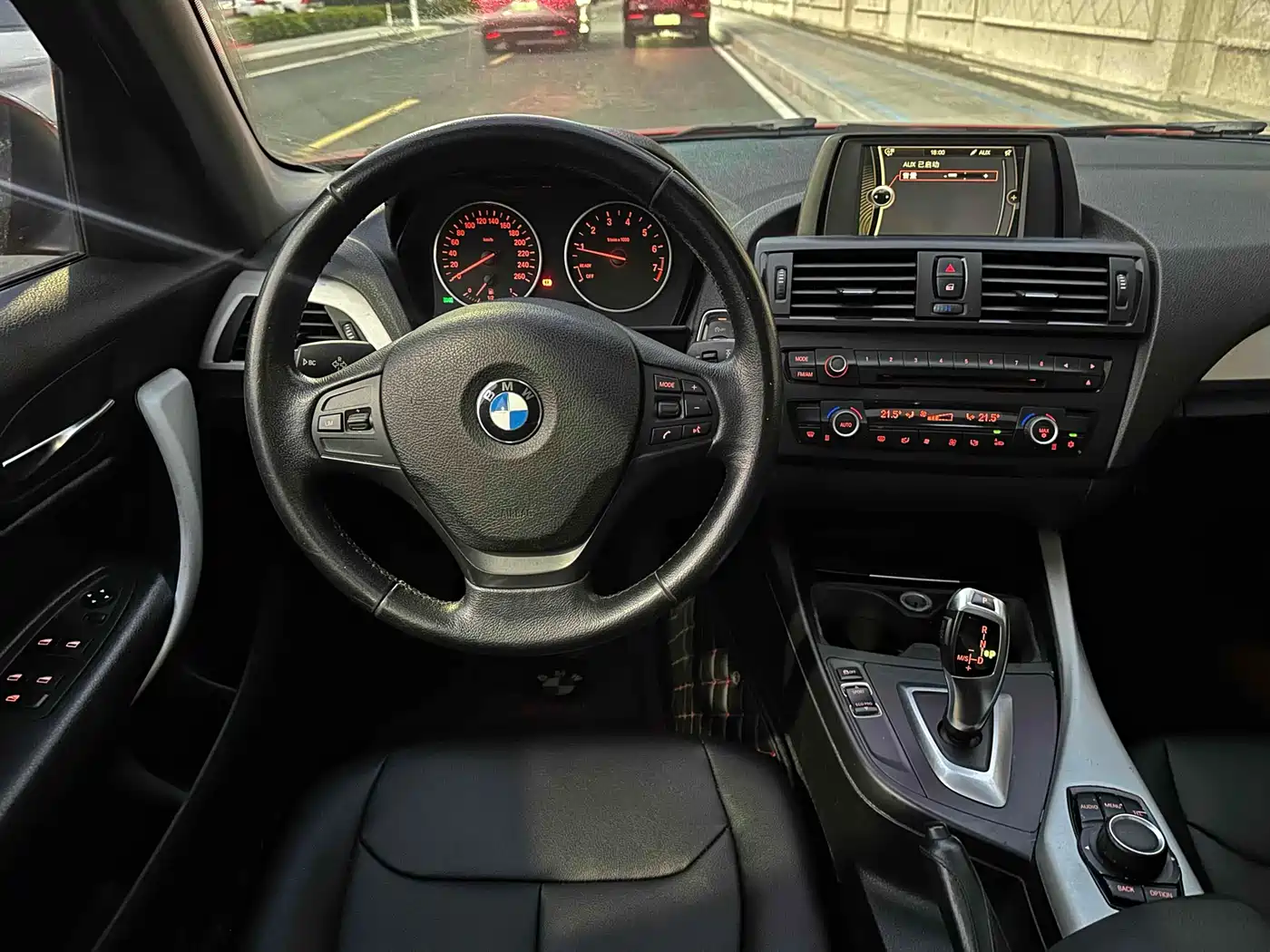 BMW 1 Series (Import) 2012 118i Leading фото 9