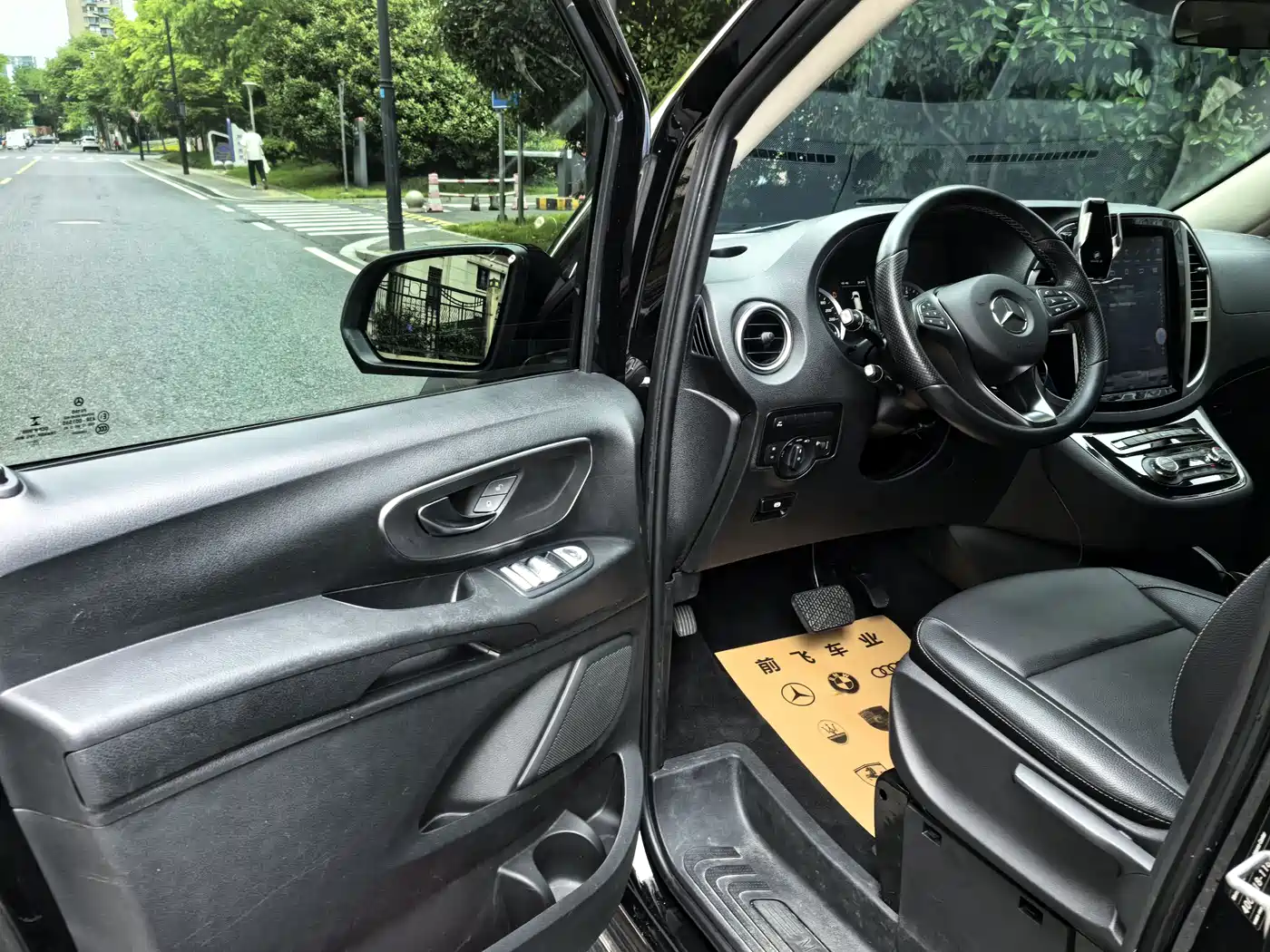 Mercedes-Benz Vito 2020 2.0T Business Edition (7-seater) фото 12