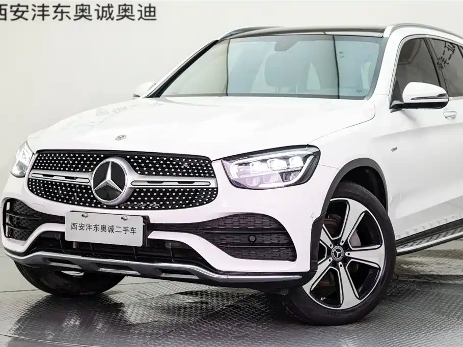 Mercedes-Benz GLC 2022 Facelift GLC 300 L 4MATIC Dynamic Collector's Edition фото 23