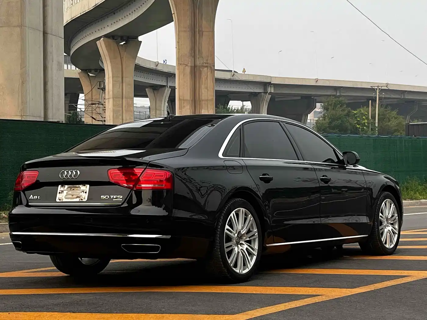 Audi A8 2013 A8L 45 TFSI quattro Comfort фото 9