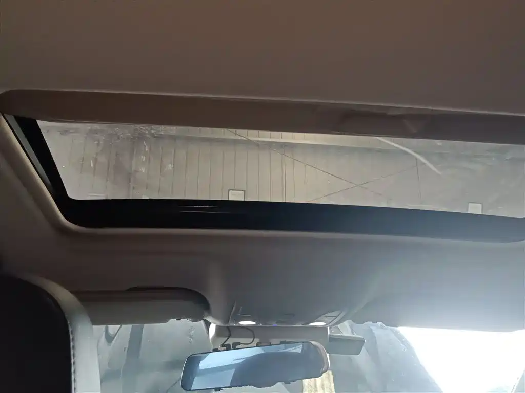 Hongqi H5 2020 1.8T Automatic Smart Connection Qi Rhythm Edition фото 18