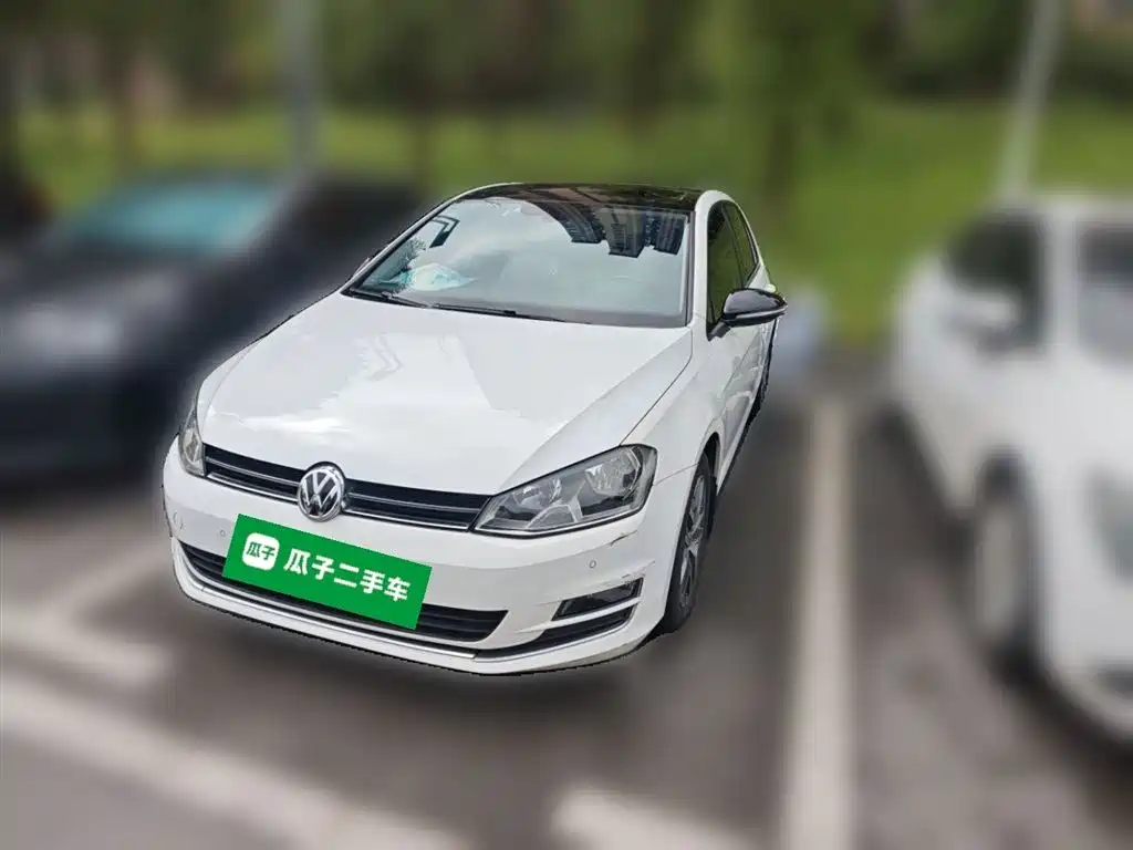 Volkswagen Golf 2017 230TSI Auto Luxury Millionth Anniversary Edition фото 2