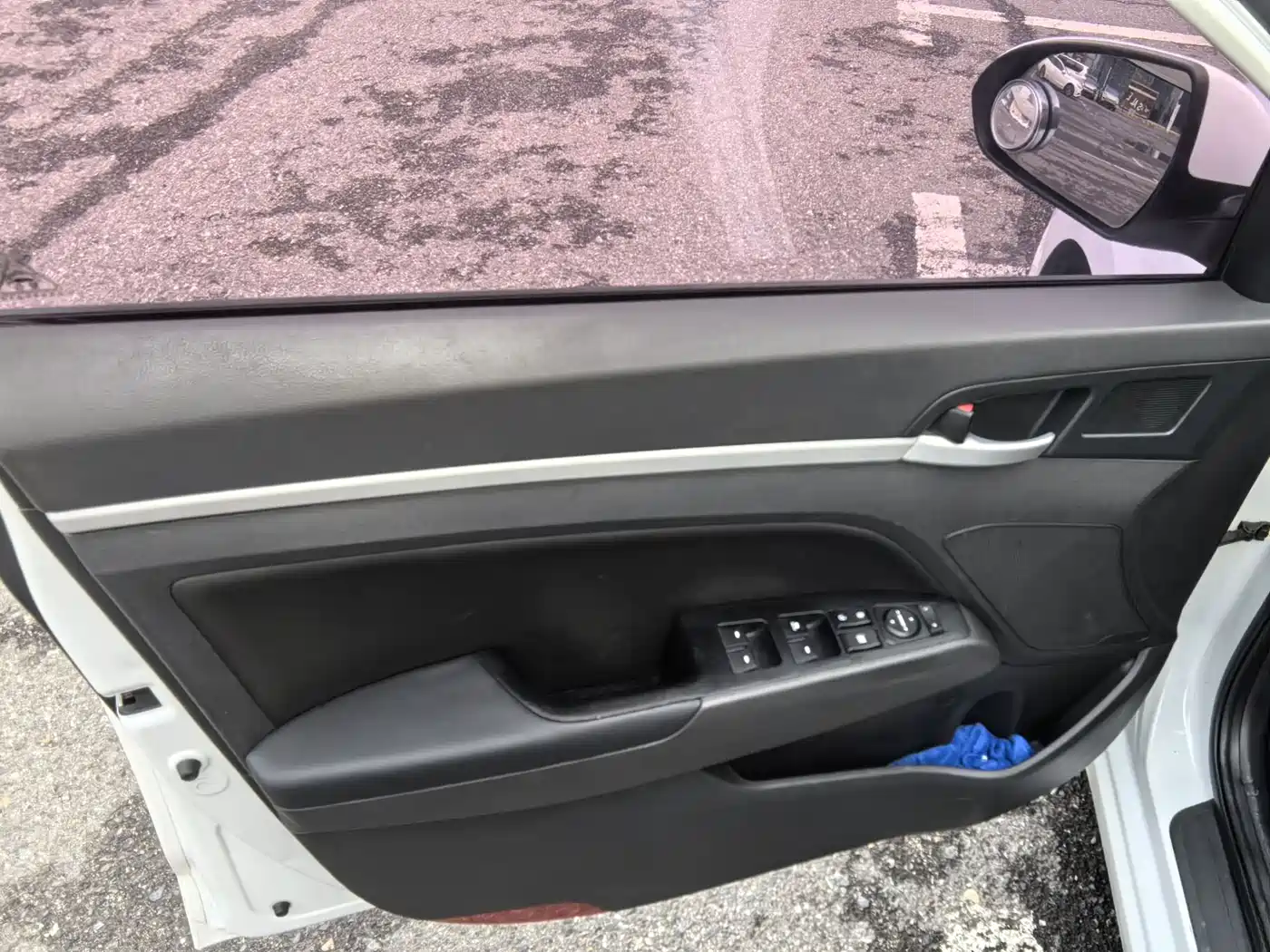 Hyundai Elantra 2016 Model 1.6L Automatic Smart Elite фото 18