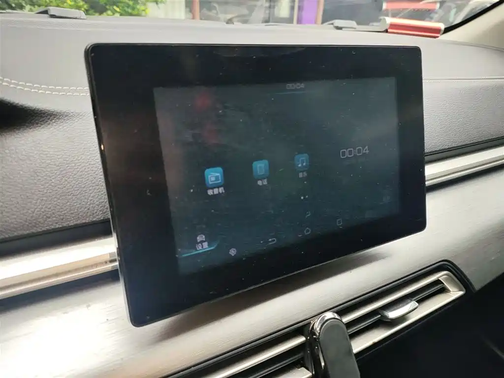 BYD Qin 2019 1.5L Automatic Luxury Edition фото 13