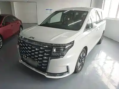 JAC Refine RF8 PHEV