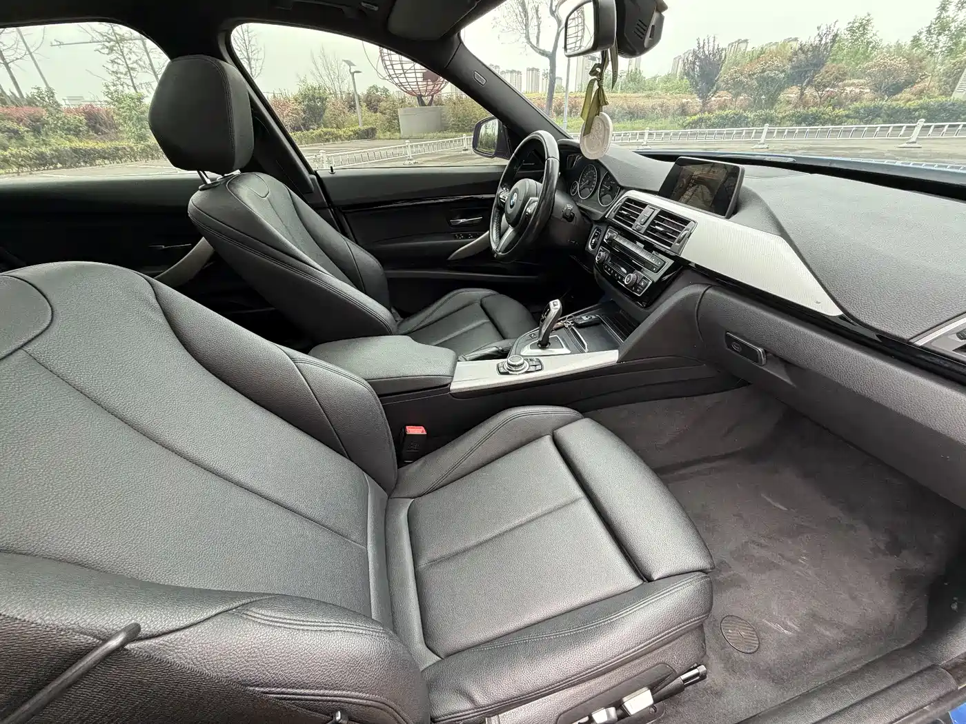 BMW 3 Series GT 2017 320i M Sport фото 6