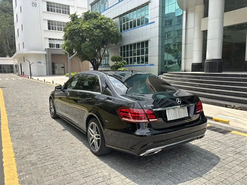Mercedes-Benz E-Class 2015 E 320 L Sport фото 12