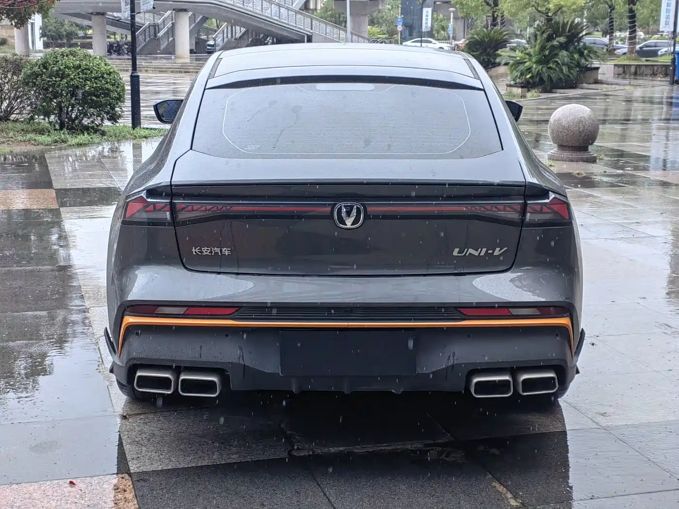 Photo 5 - Changan UNI-V