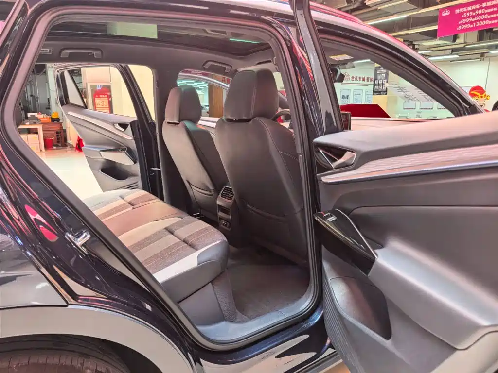 VOLKSWAGEN ID.4 CROZZ