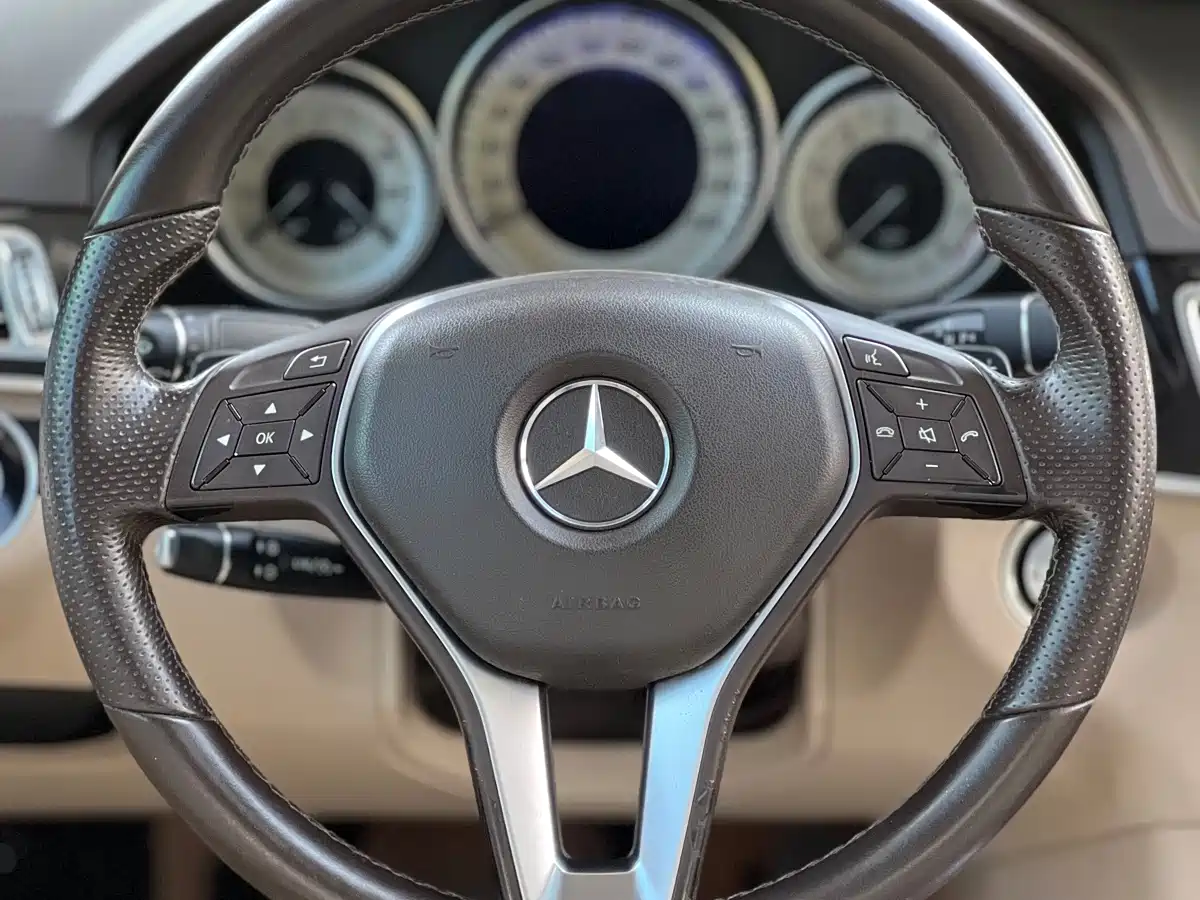 Mercedes-Benz E-Class 2015 E 260 L Sport фото 10