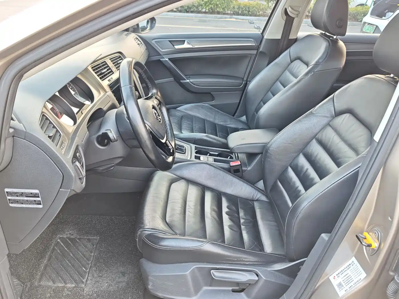 Volkswagen Golf 2015 1.4TSI Automatic Luxury фото 12