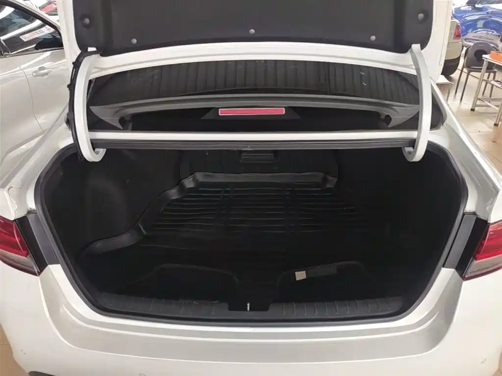 Kia Kaishen 2017 1.8L Automatic GLS фото 19