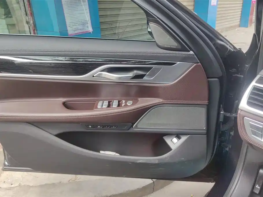 BMW 7 Series 2018 730Li Leading Type M Sport Package фото 7