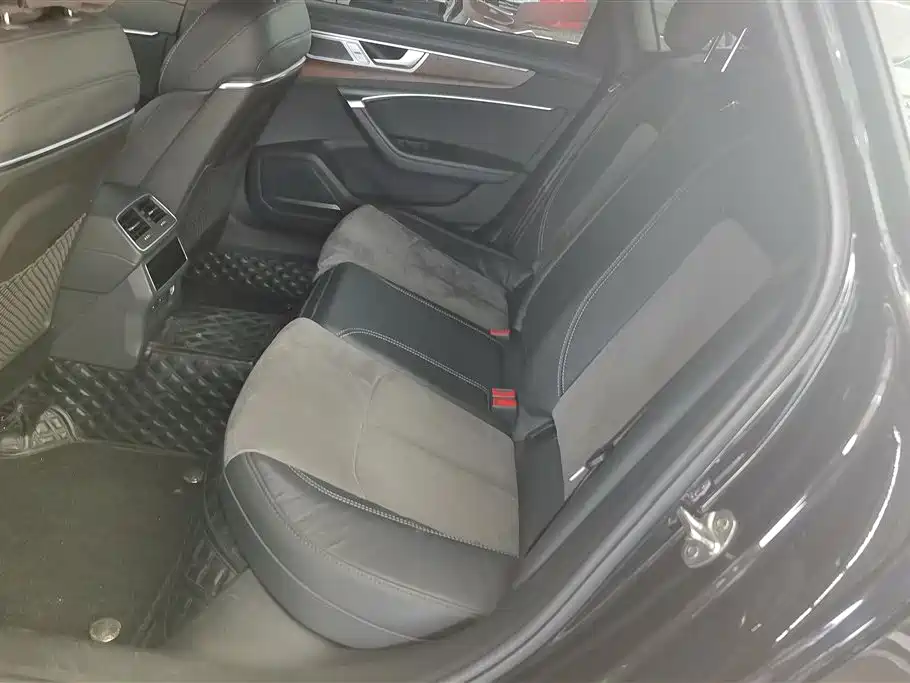 Audi A6L 2023 Facelift 45 TFSI quattro Exclusive Dynamic фото 11