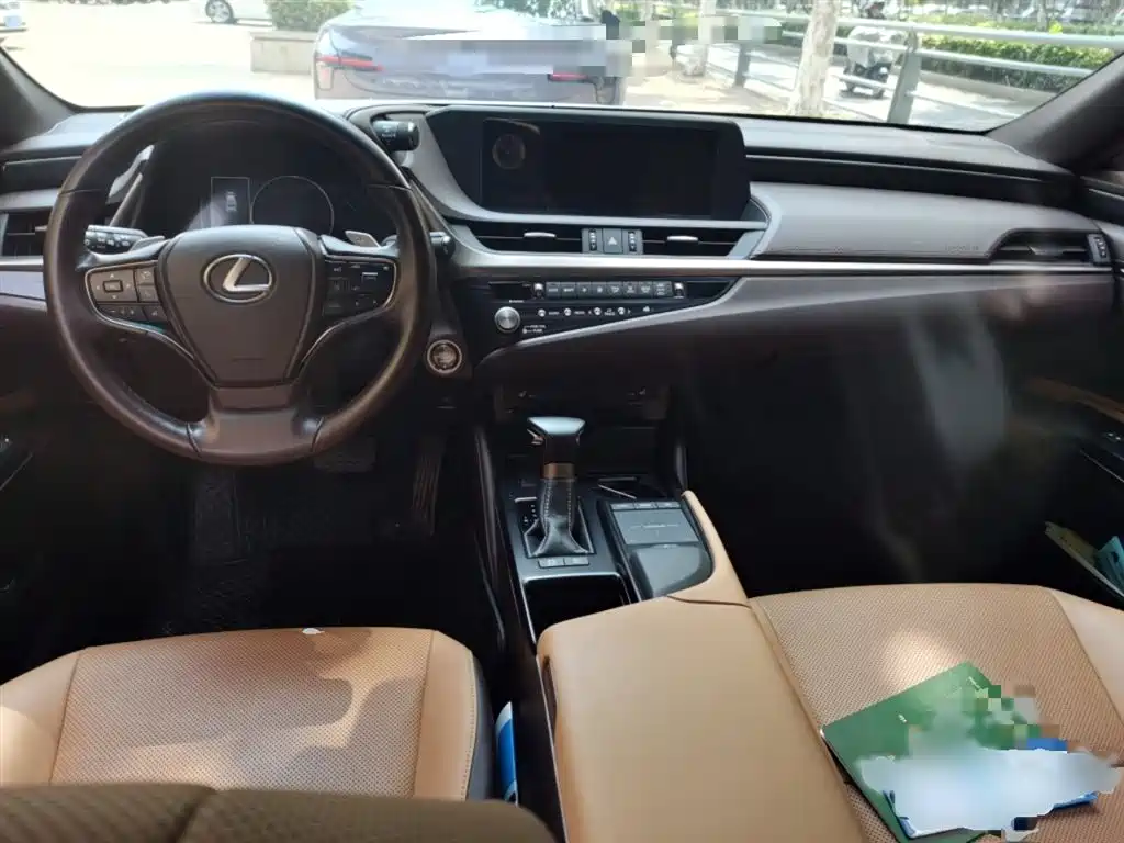 Lexus ES 2021 200 Excellence Edition фото 13