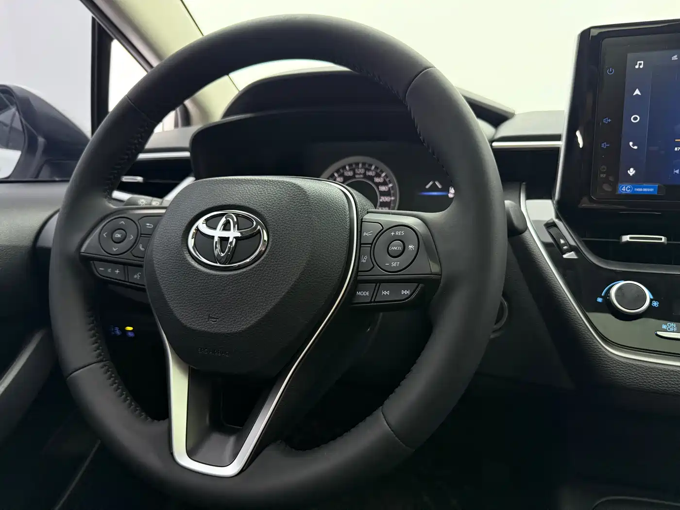 Toyota Corolla 2021 1.2T S-CVT Elite PLUS Edition фото 16