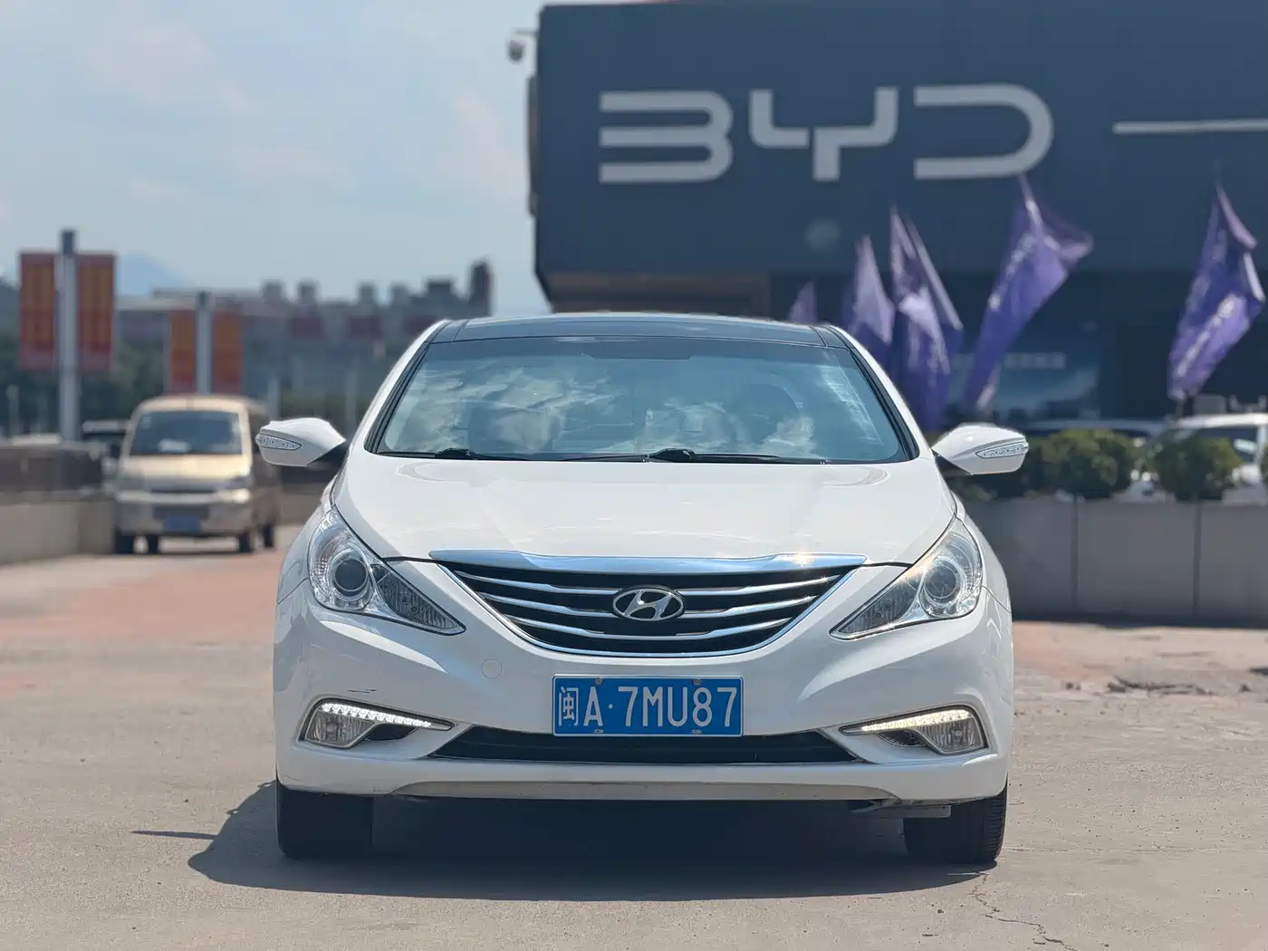 Hyundai Sonata 2013 2.0L Automatic Luxury Edition фото 2