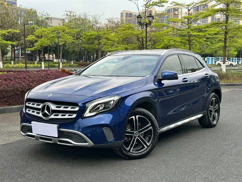 Mercedes-Benz GLA 2018 GLA 200 Fashion