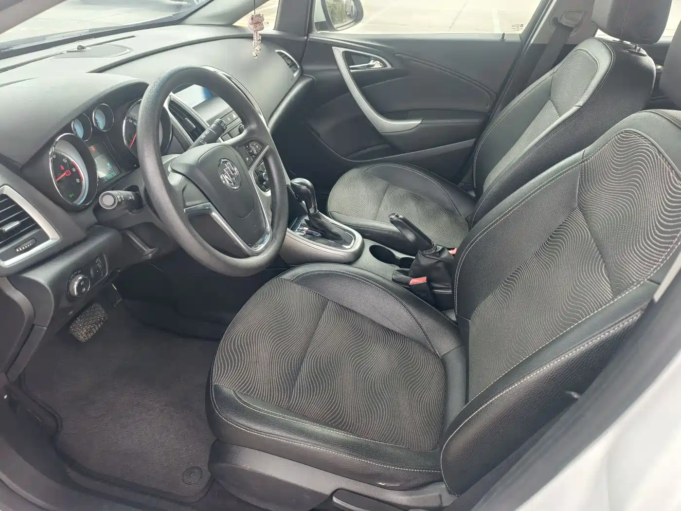 Buick Excelle 2014 XT 1.6L Automatic Fashion фото 5