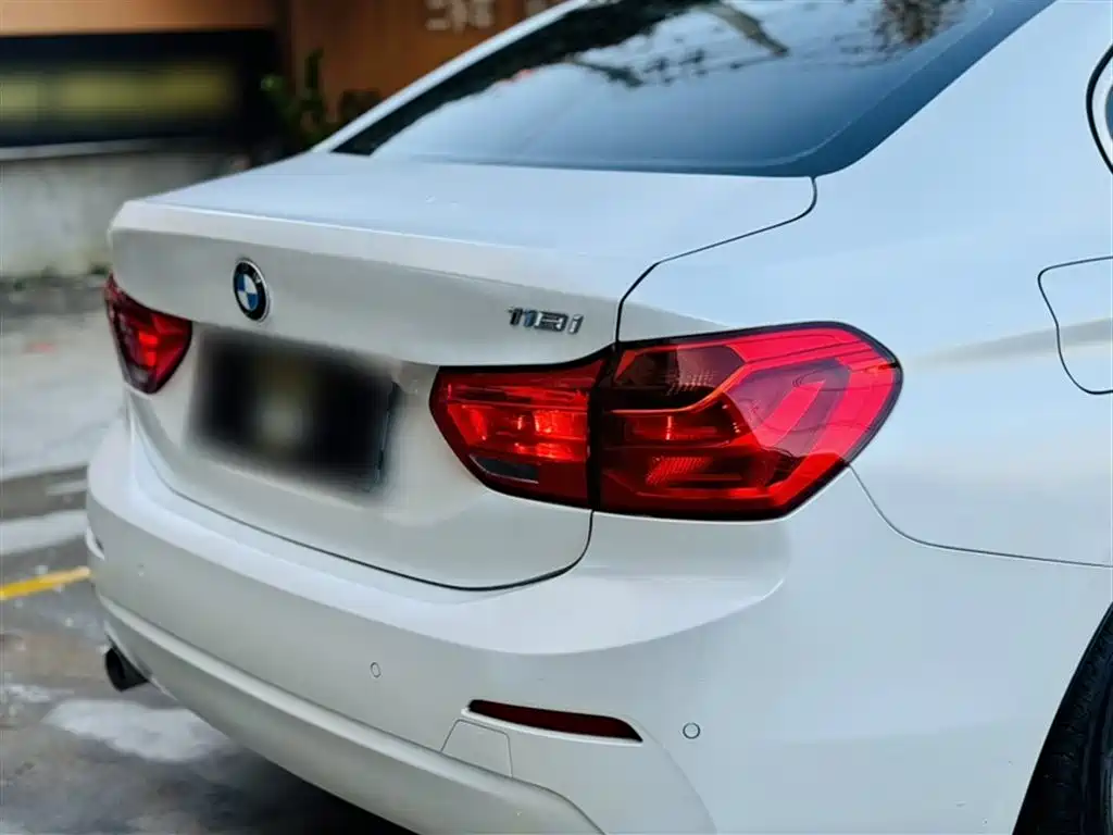 BMW 1 Series 2017 118i Fashion фото 8
