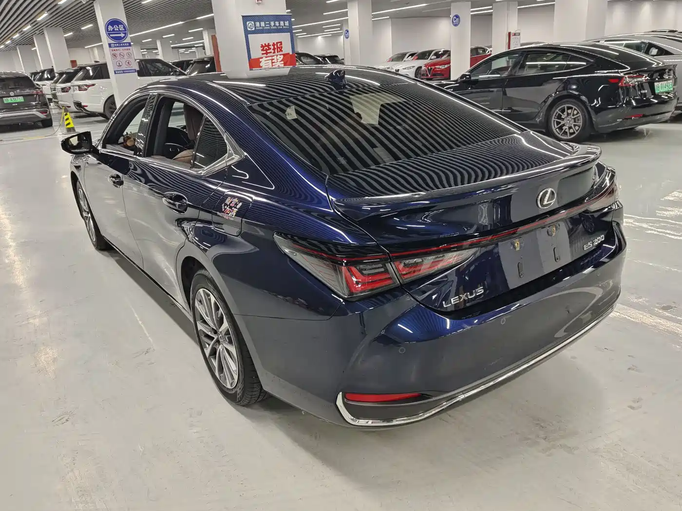 Lexus ES 2025 Model 200 Special Edition фото 6