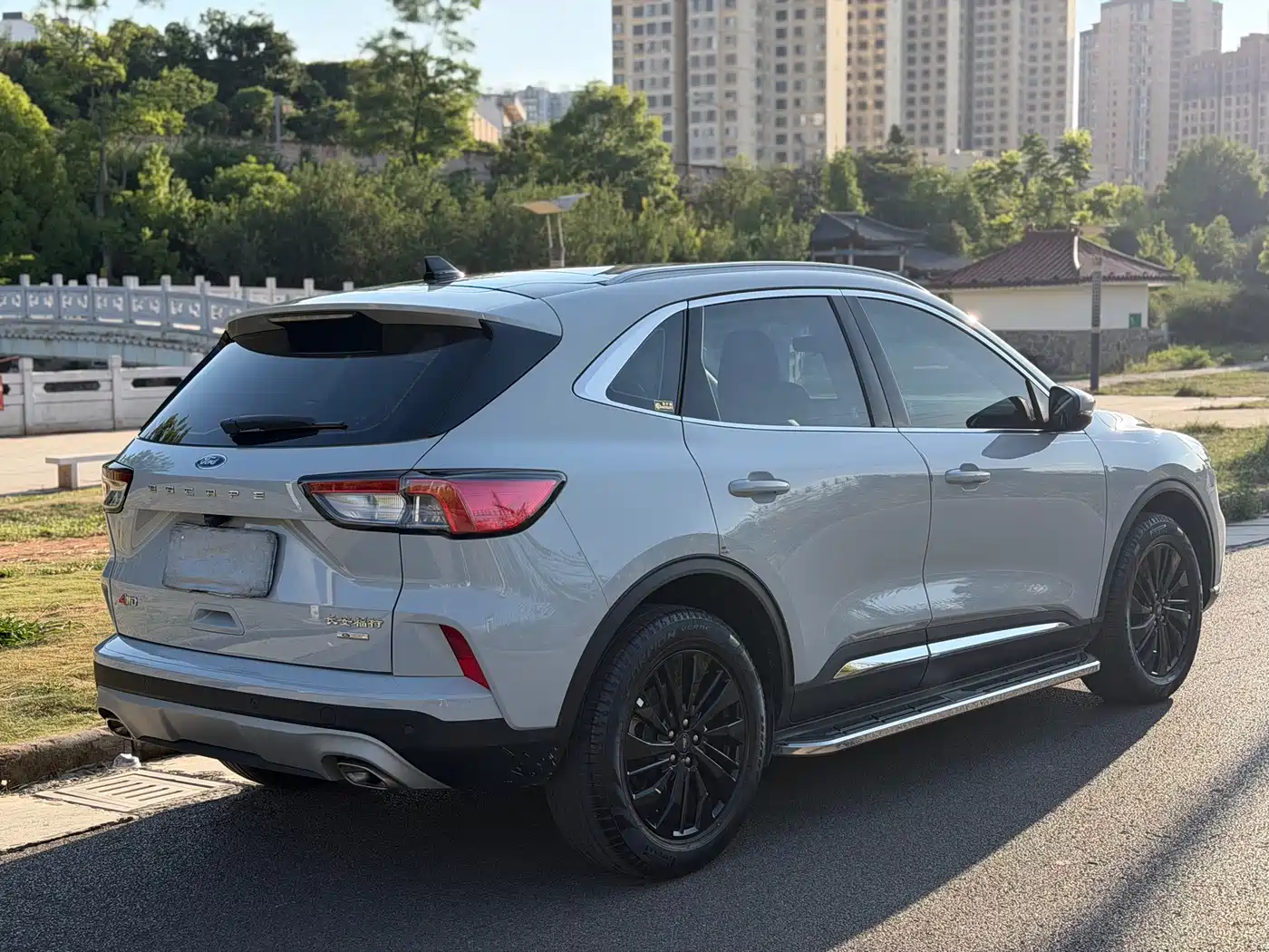 FORD RUIJI