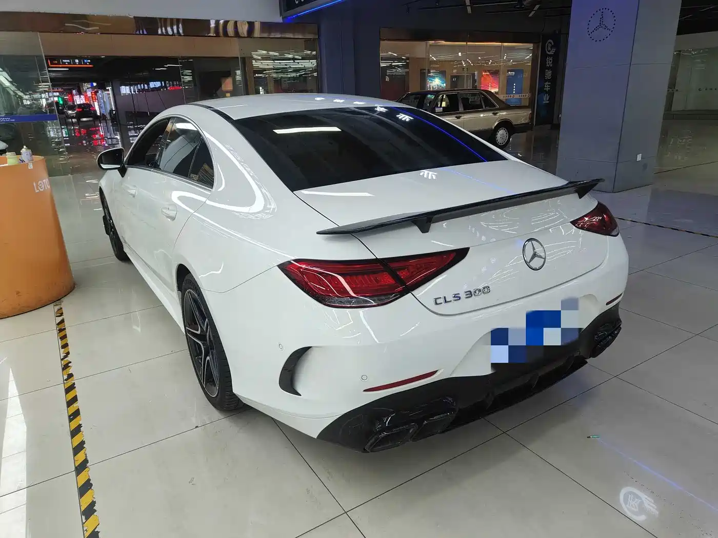 Mercedes-Benz CLS 2023 Model CLS 300 Sport Version фото 15