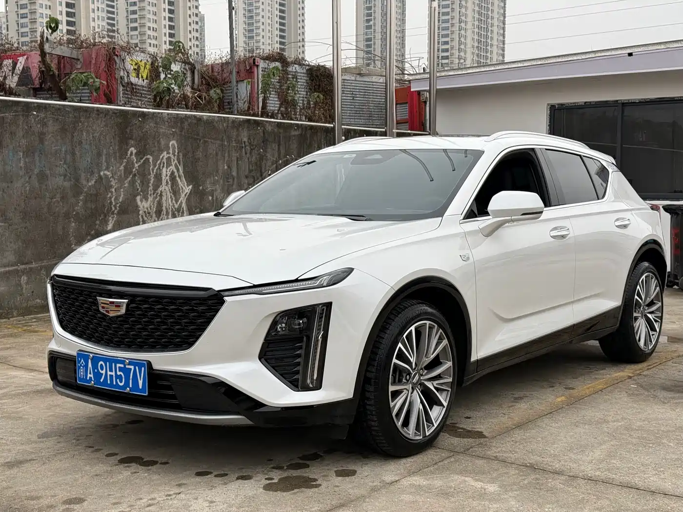 CADILLAC GT4
