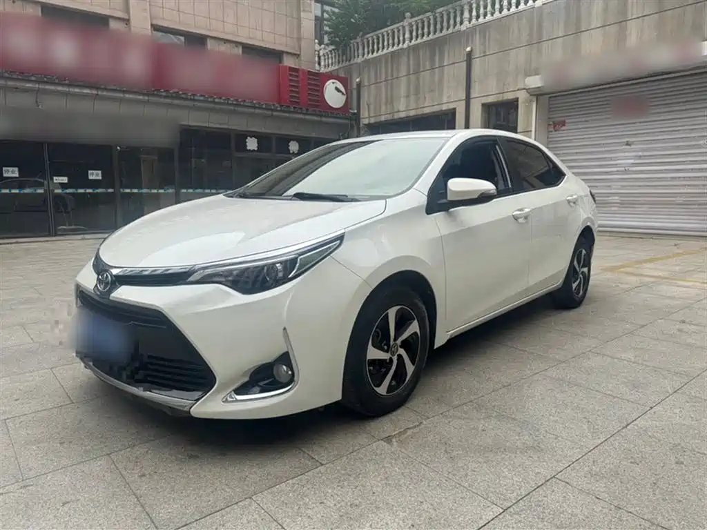 Toyota Levin 2018 185T CVT Luxury Edition фото 2