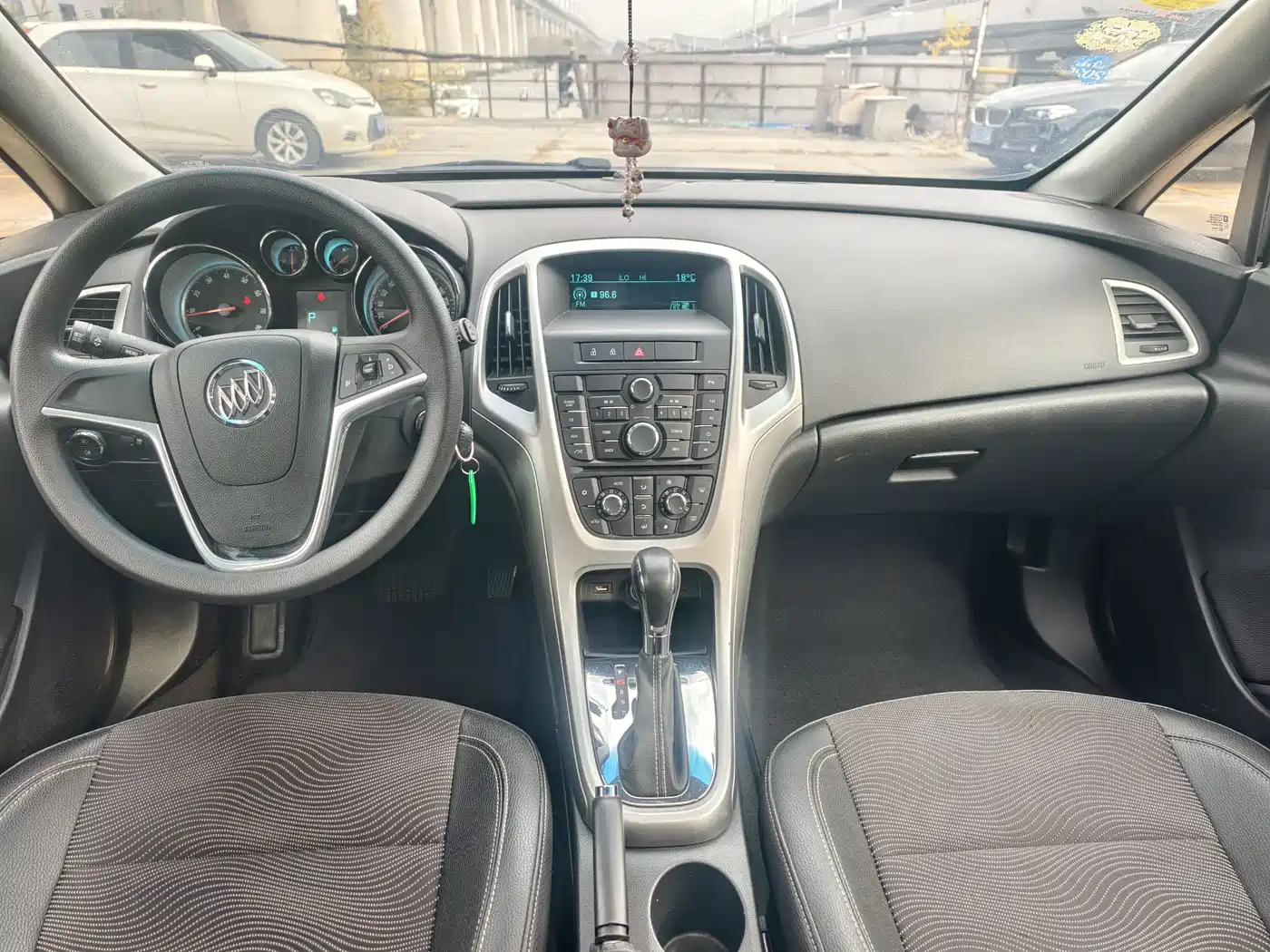 Buick Excelle 2014 XT 1.6L Automatic Fashion фото 7