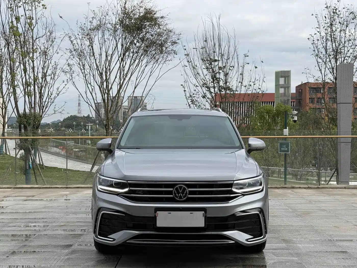 Volkswagen Tiguan L 2022 330TSI Auto 2WD R-Line Premium Edition фото 15