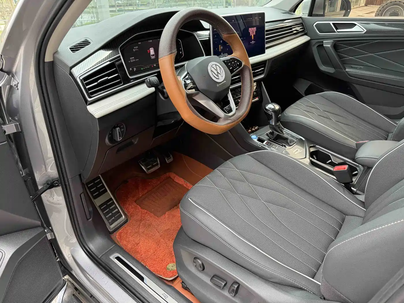 Volkswagen Tiguan L 2022 330TSI Auto 2WD R-Line Premium Edition фото 22