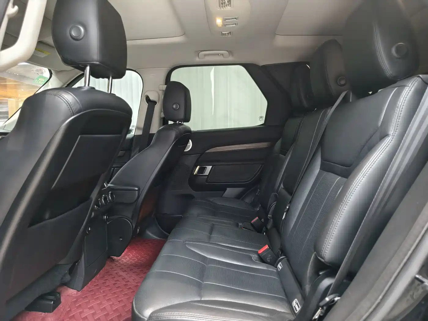 Land Rover Discovery 2019 3.0 SC V6 HSE фото 12