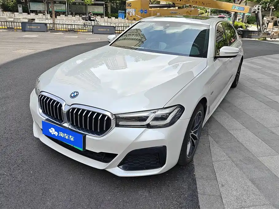 BMW 5 Series New Energy 2022 535Le M Sport Package