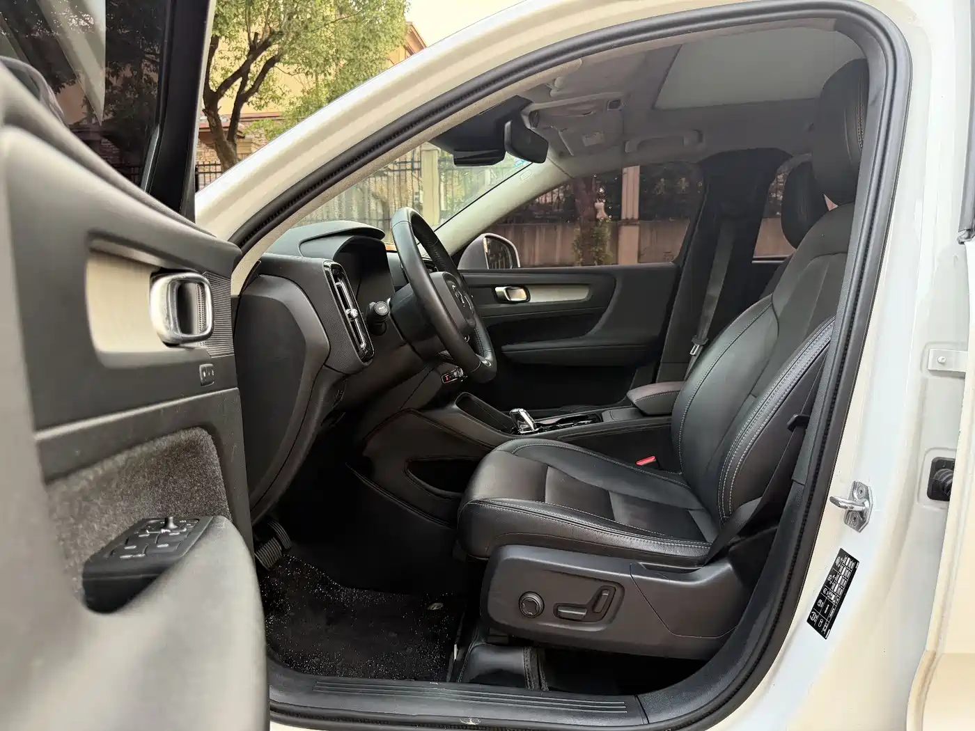 Volvo XC40 2021 T4 AWD Smart Luxury Edition фото 7
